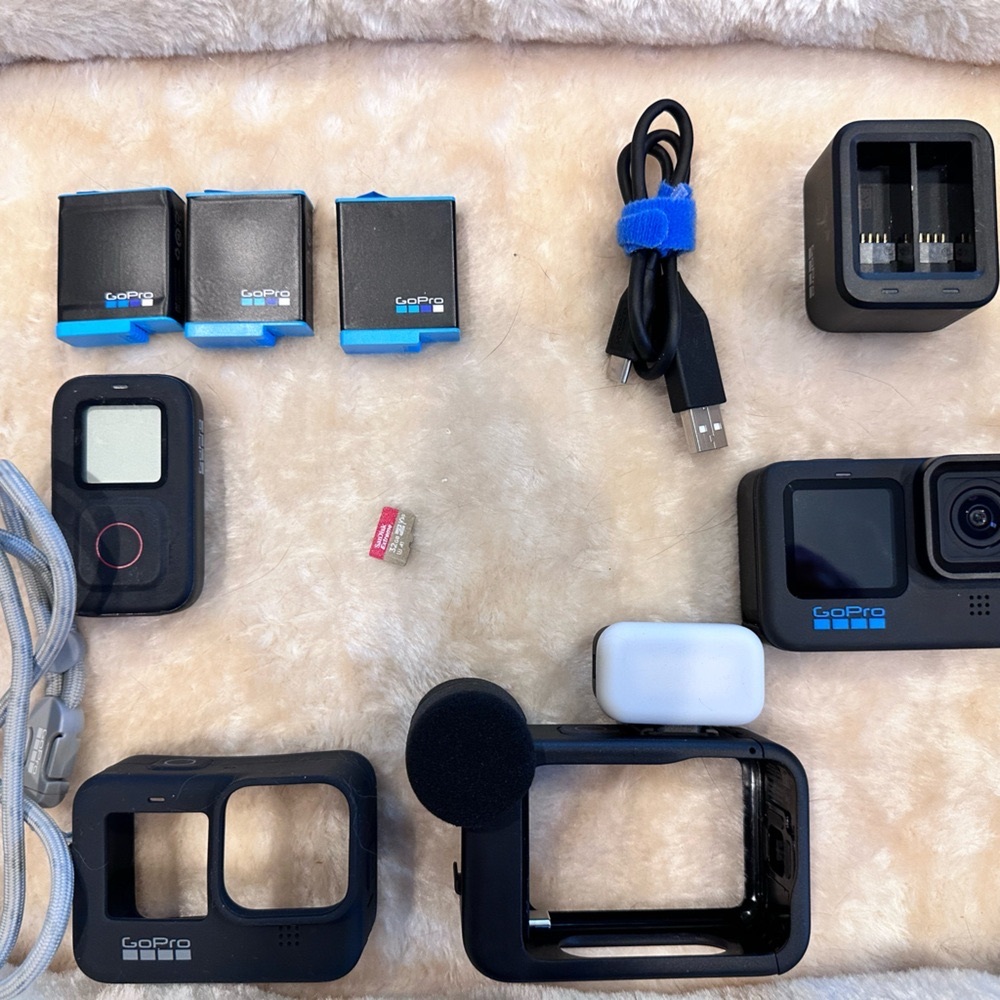 GoPro HERO10 Black 23 MP Action Camera - Accessories included